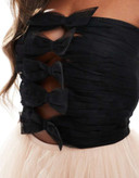پیراهن tulle mini dress با تور لطیف، پاپیون برجسته و جزئیات ریز — انتخابی فانتزی و شیک برای مهمونیهای خاص ✨