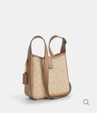 کیف کراسبادی زنانه کوچ مدل Hadley Mini طرح لوگو