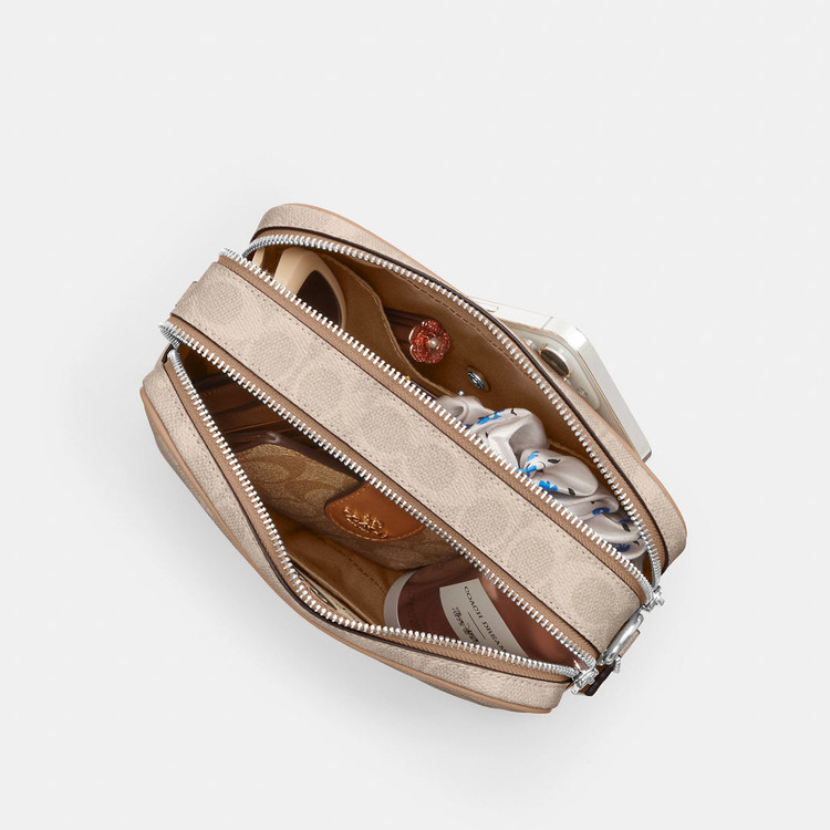کیف دوشی زنانه کوچ مدل Carey Signature Canvas